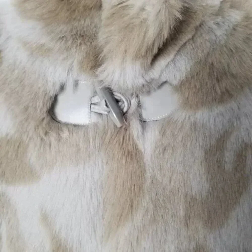 NWOT koala kids little girl faux fur Vest size 3T (B9)